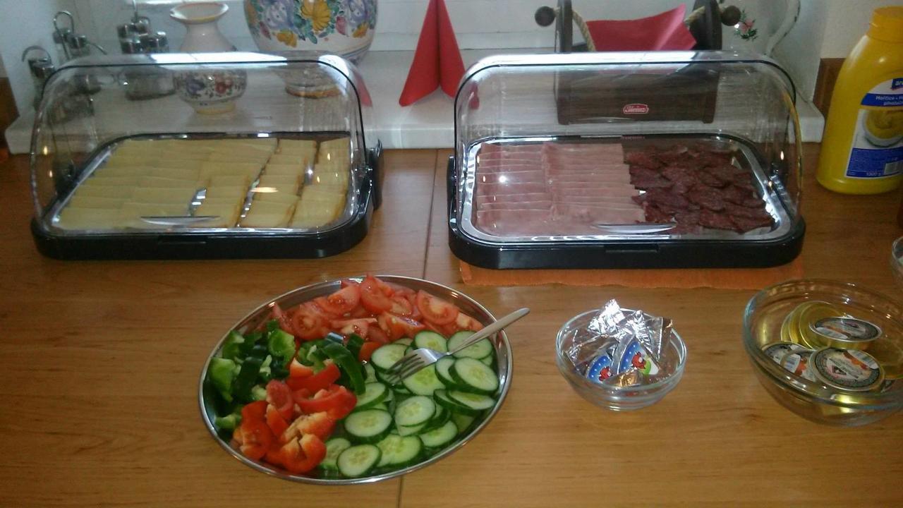 Penzion Kosik Tvrdonice Экстерьер фото
